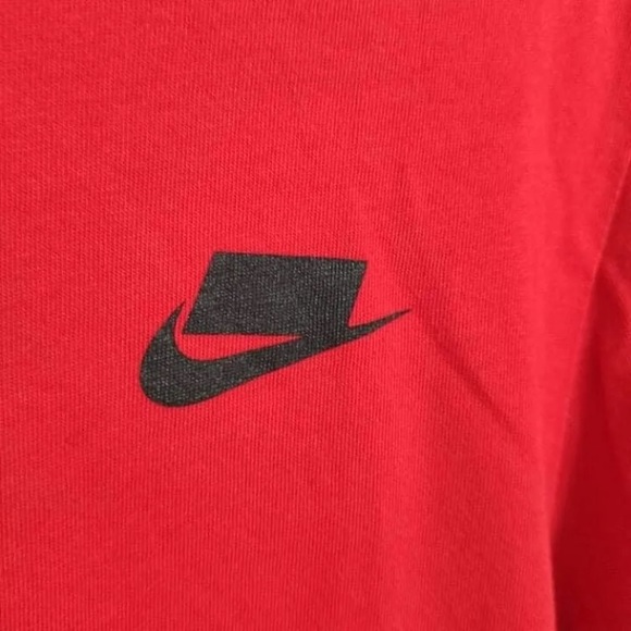 T shirt - Picture 2 of 5